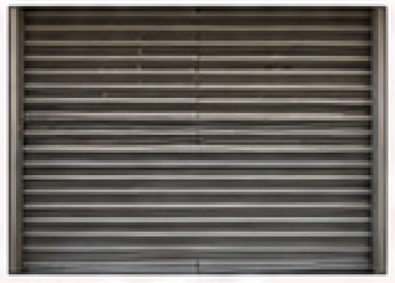 Low visibility gate